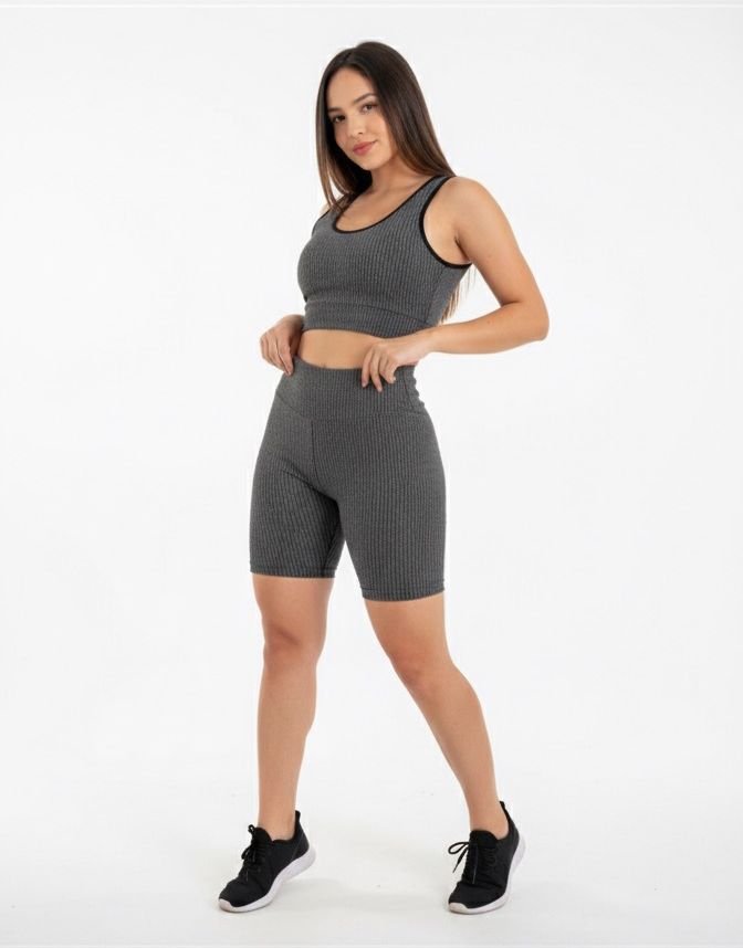 Conjunto corto en Rip color gris